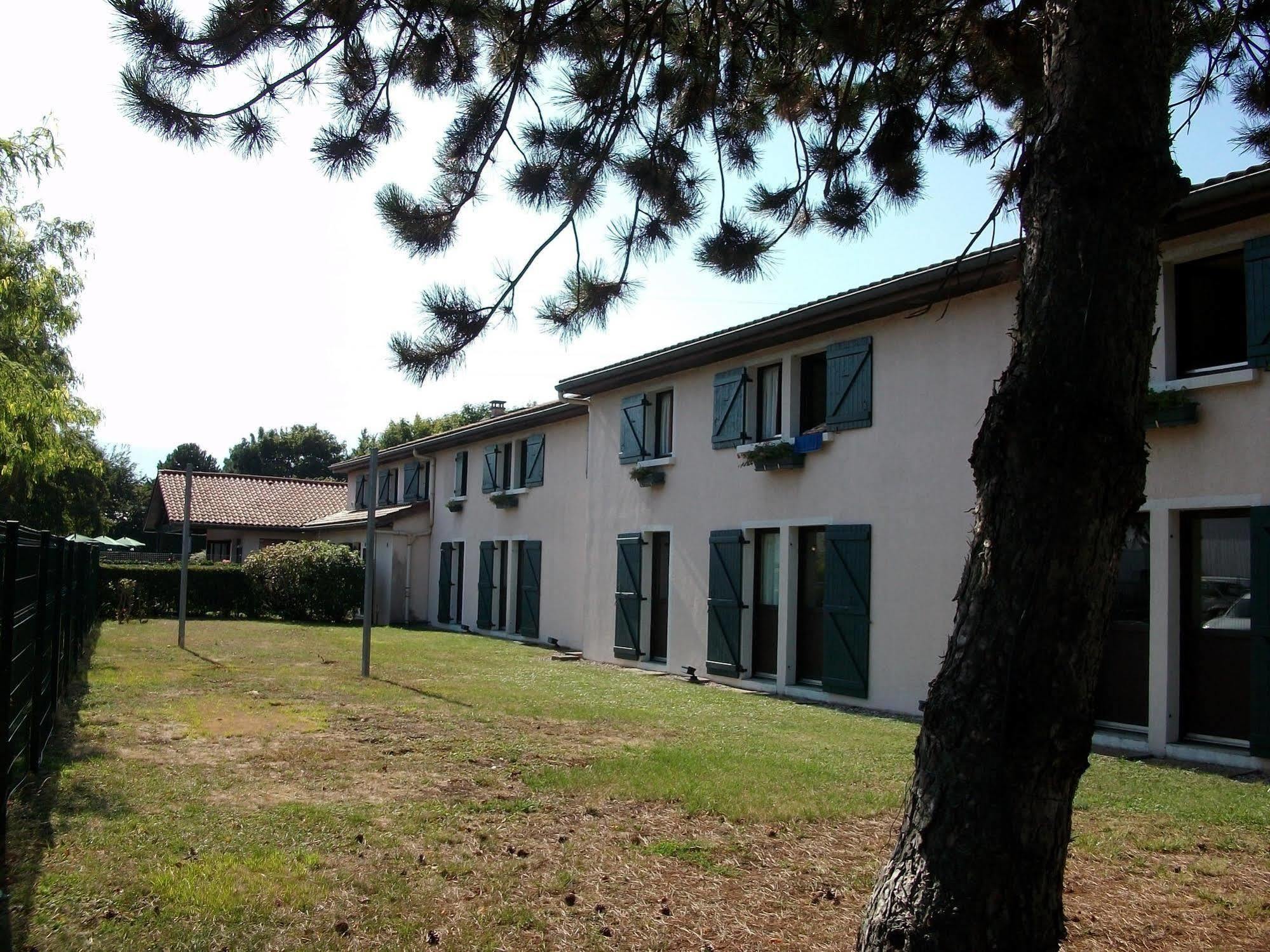 Kyriad Grenoble Sud - Seyssinet מראה חיצוני תמונה